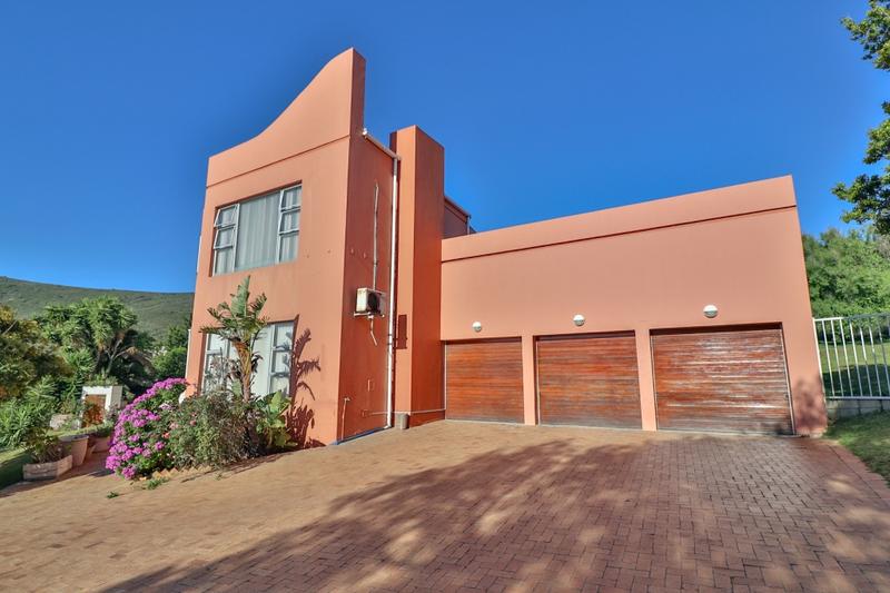 4 Bedroom Property for Sale in Plattekloof Western Cape